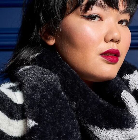 Torrid Black ALLOVER STAR OBLONG SCARF - Picture 5 of 10